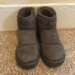 Short UGG boots
